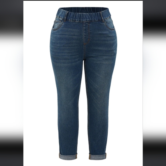 NWT  BloomChic  Women's Size 16 Elastic Waist  Roll Hem Ankle  Dark Wash Jeans - Picture 2 of 16